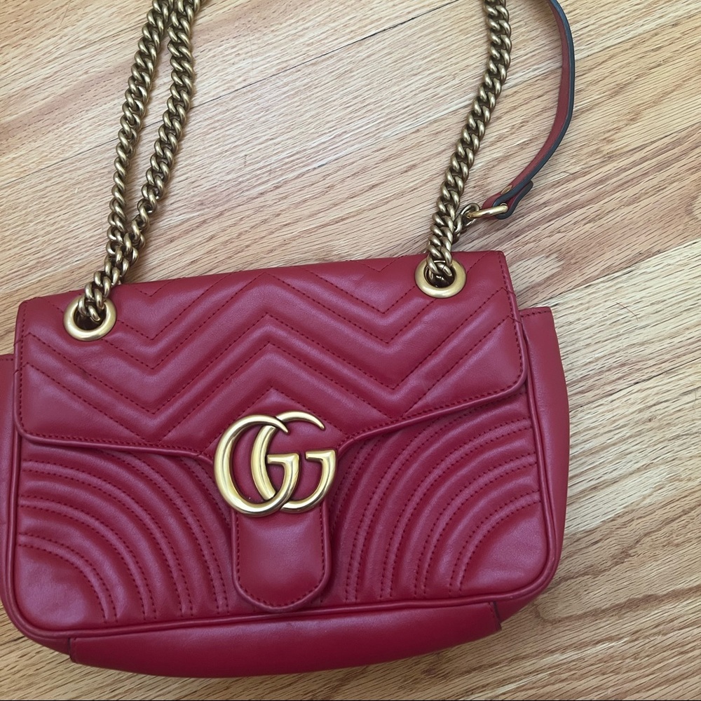 GUCCI GG Marmont Red leather Shoulder Bag